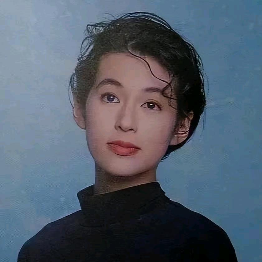 芩诚