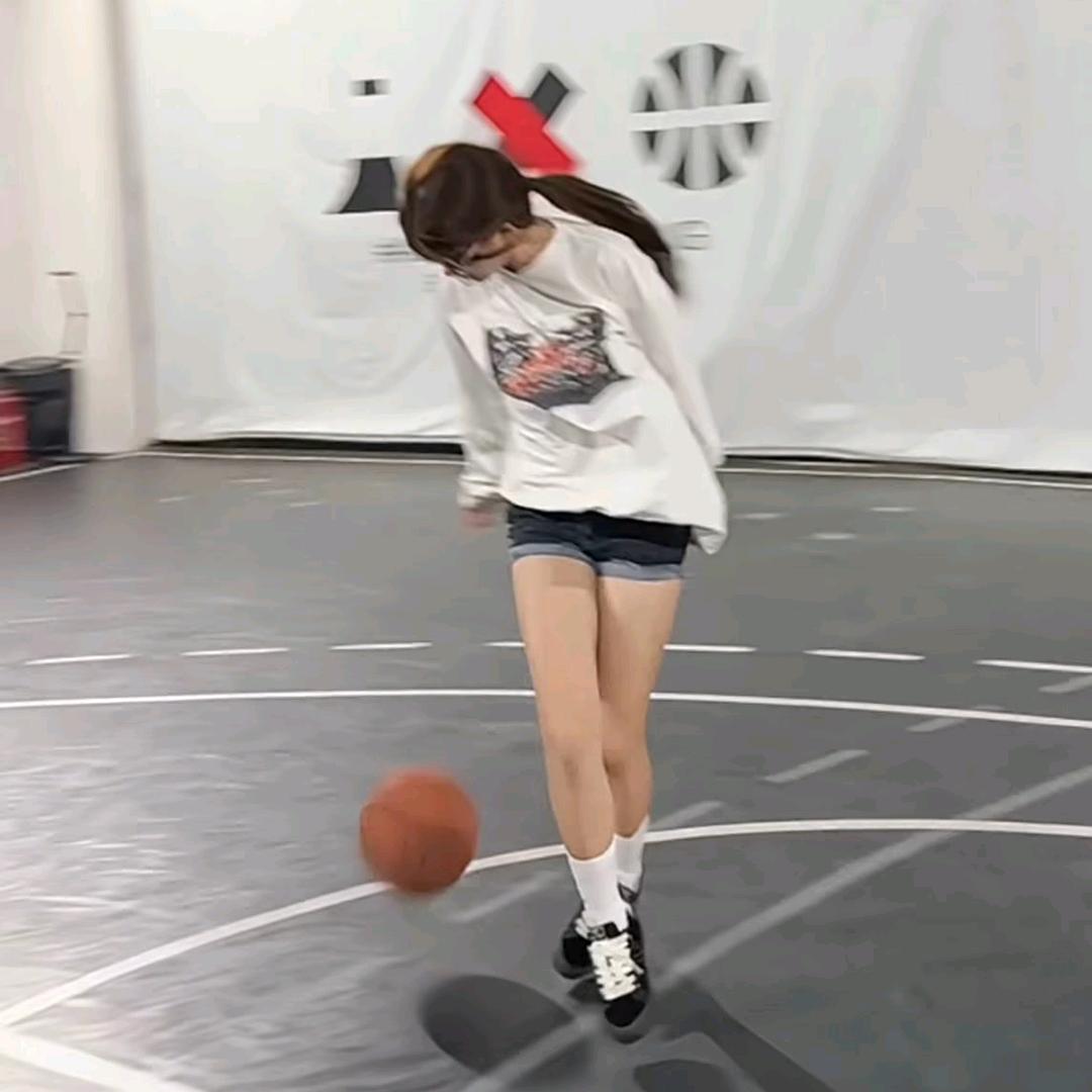 脑壳被门夹了