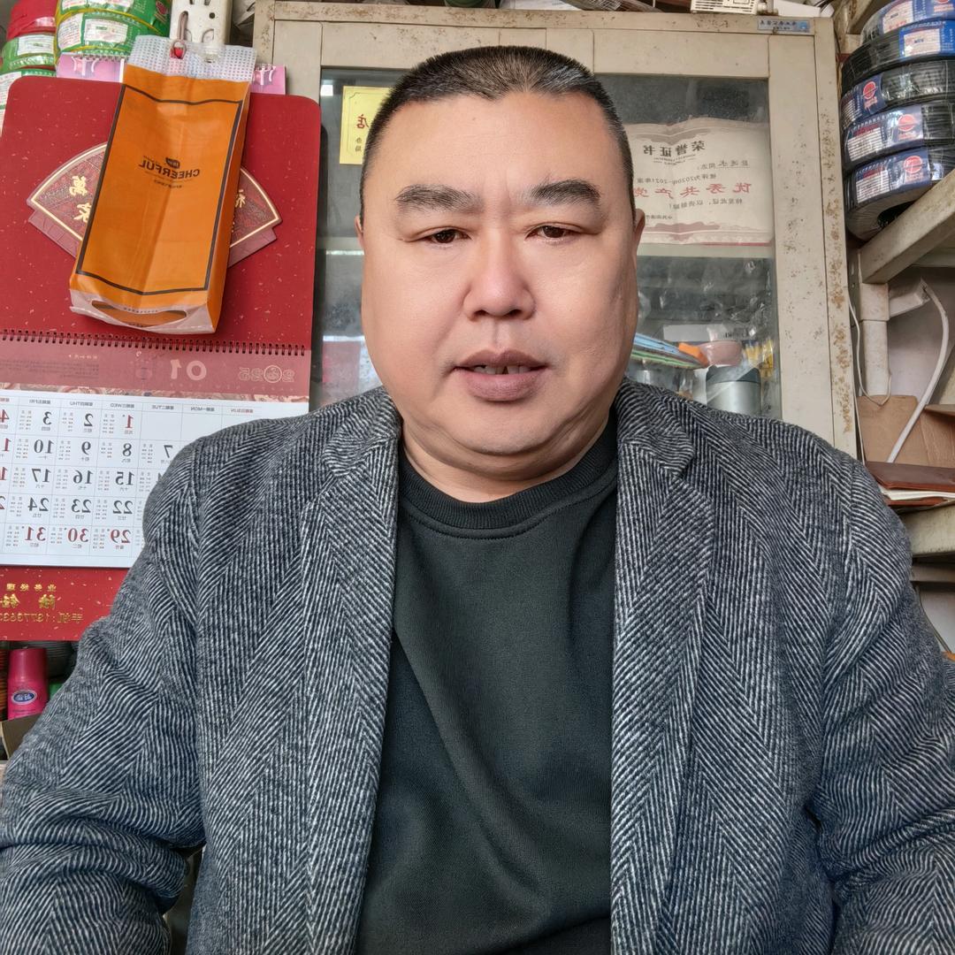 中国式老板.巨龙鸿发特种电缆智造