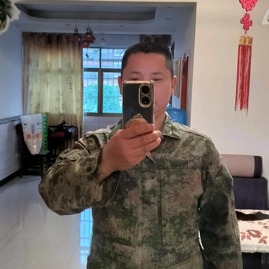 贴砖人<郭>