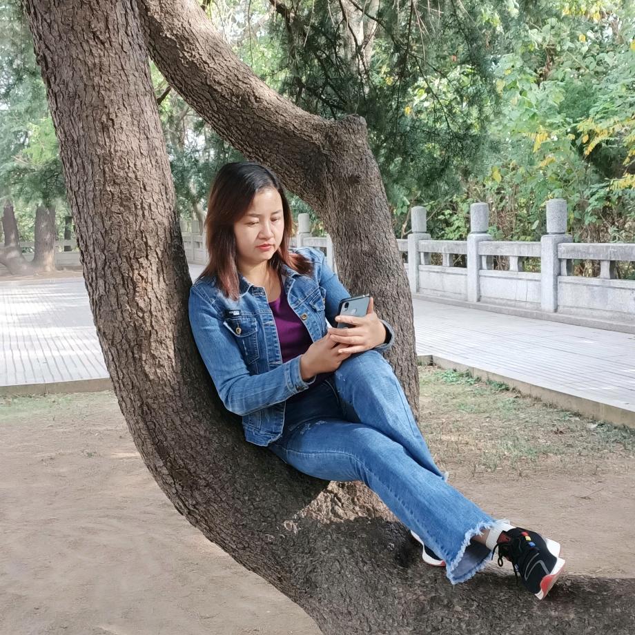 丽丽~