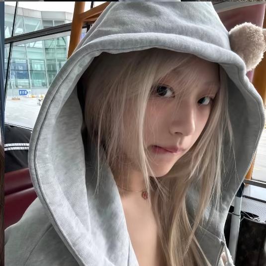 钱多多.