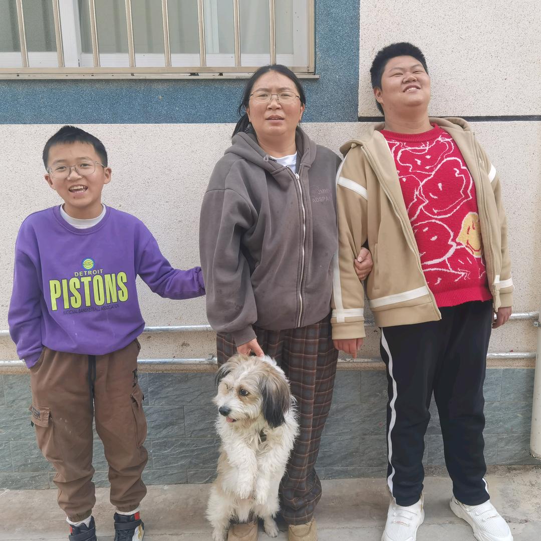 蕾宝和九仔的妈妈口口燕