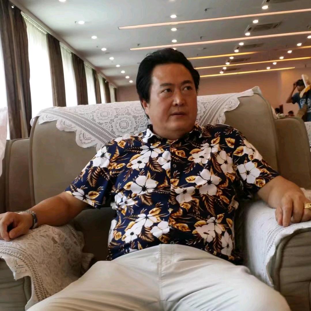 昆明雪山松老师橱窗