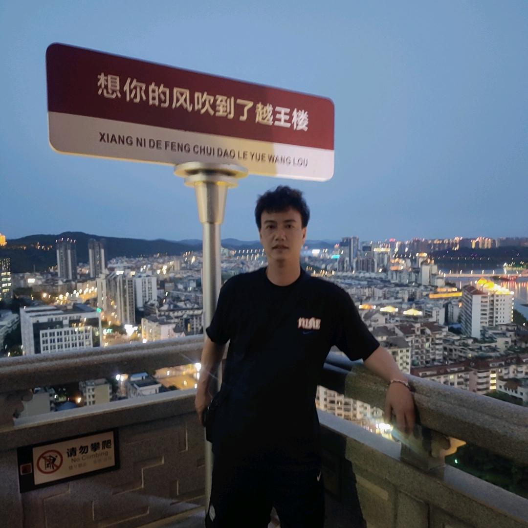 刘@