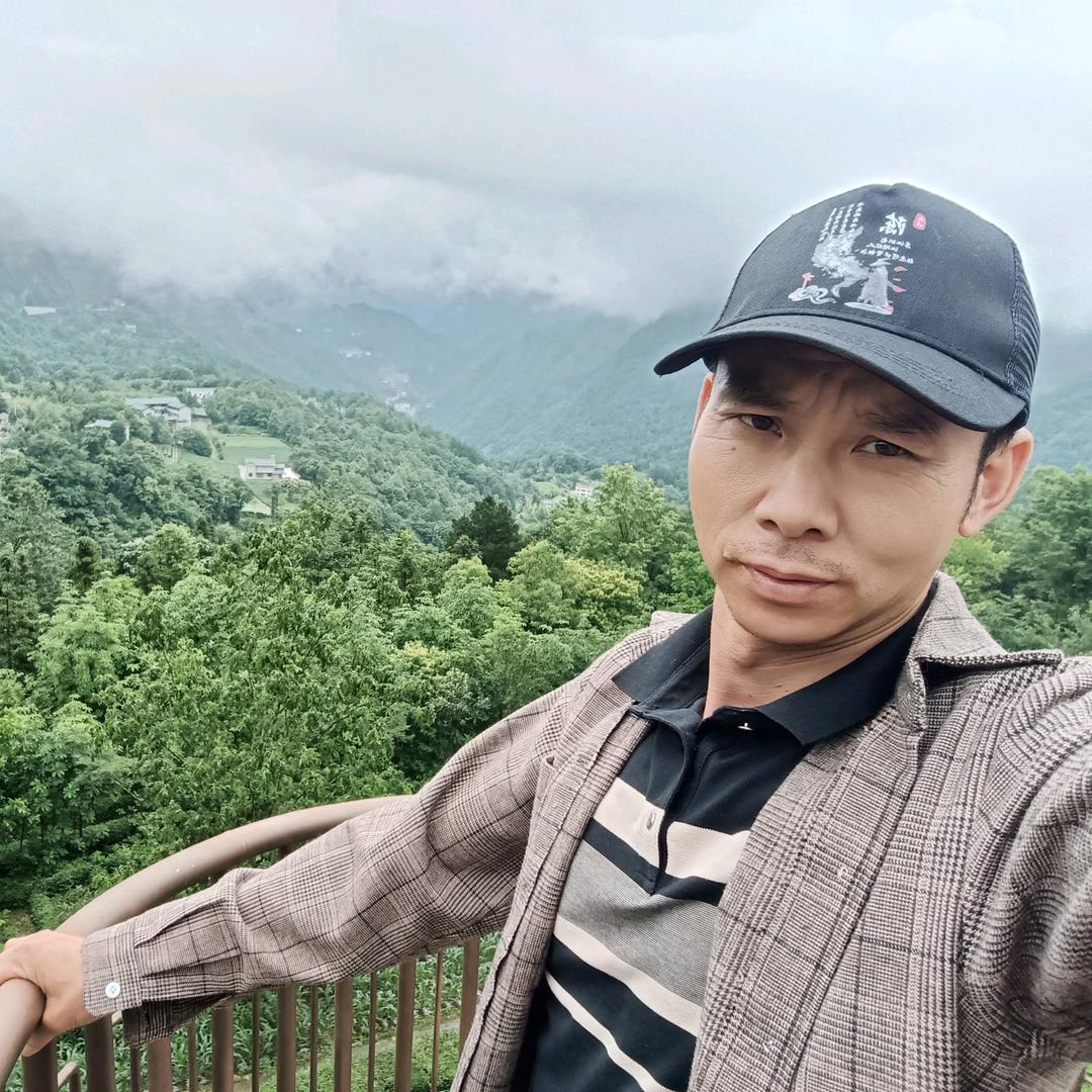 专业裁衣服+送物流的陈师傅