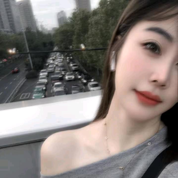 是刘姗吖