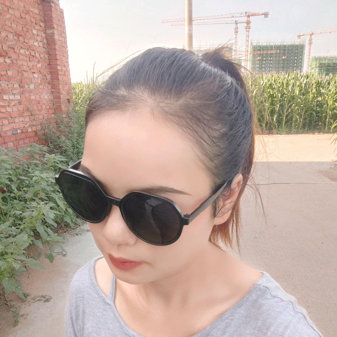 俊俊爱健身