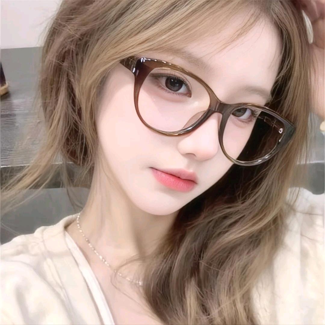 ୧⍤⃝周周