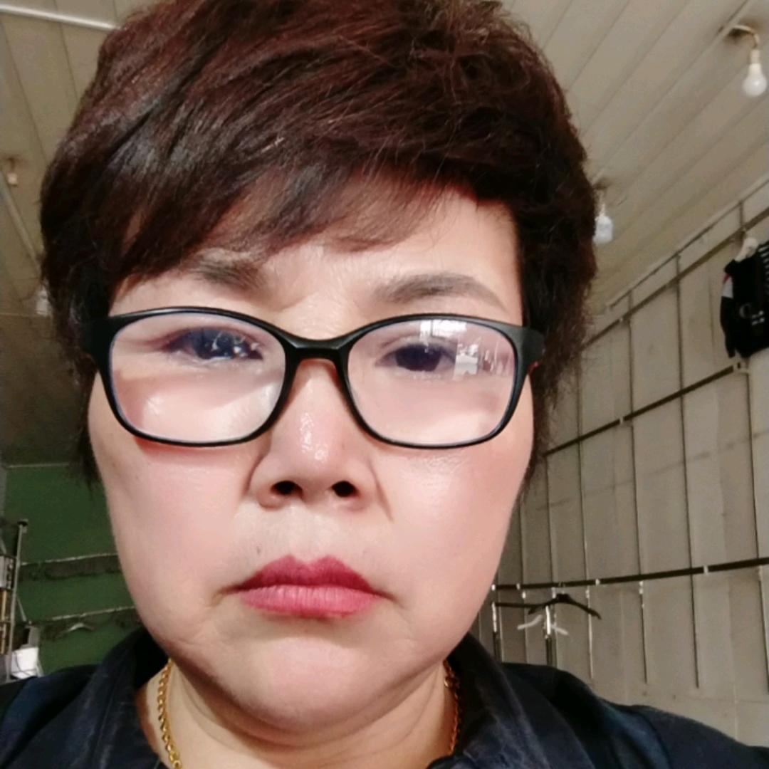 爱织毛衣的胖子