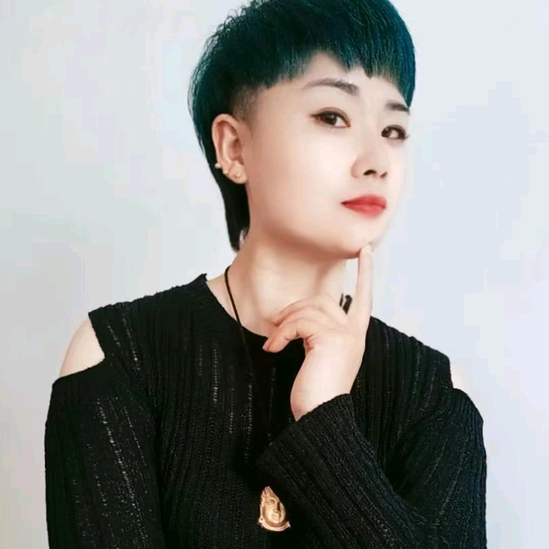 莹姐（高楼里脊肉夹馍）