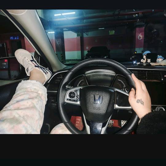 卍