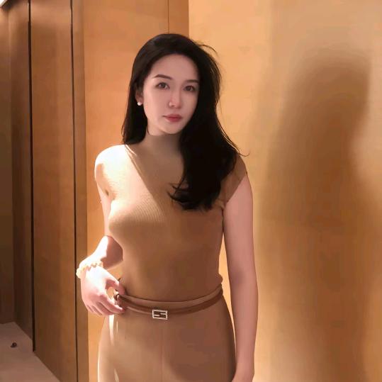 小果园 一个人