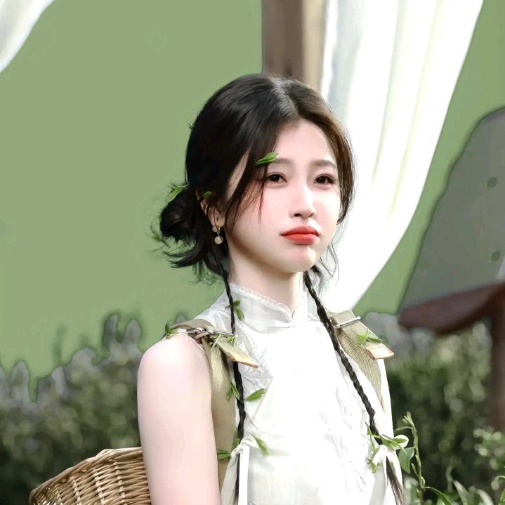 石榴子 ヾ(✿ﾟ▽ﾟ)ノ