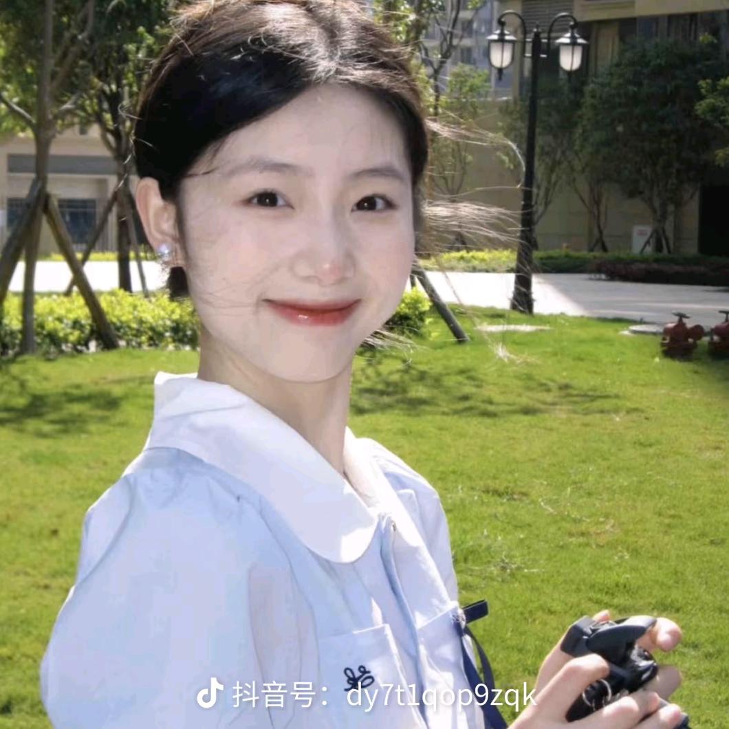 160的小何同学✨