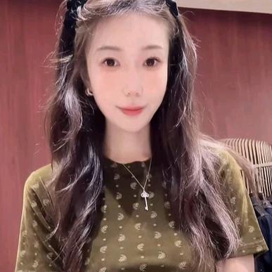 隐成美美推荐官小林