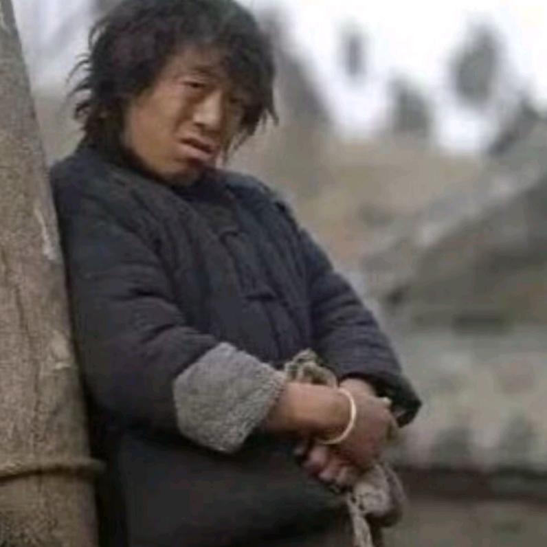 展翅的雌鹰🦅