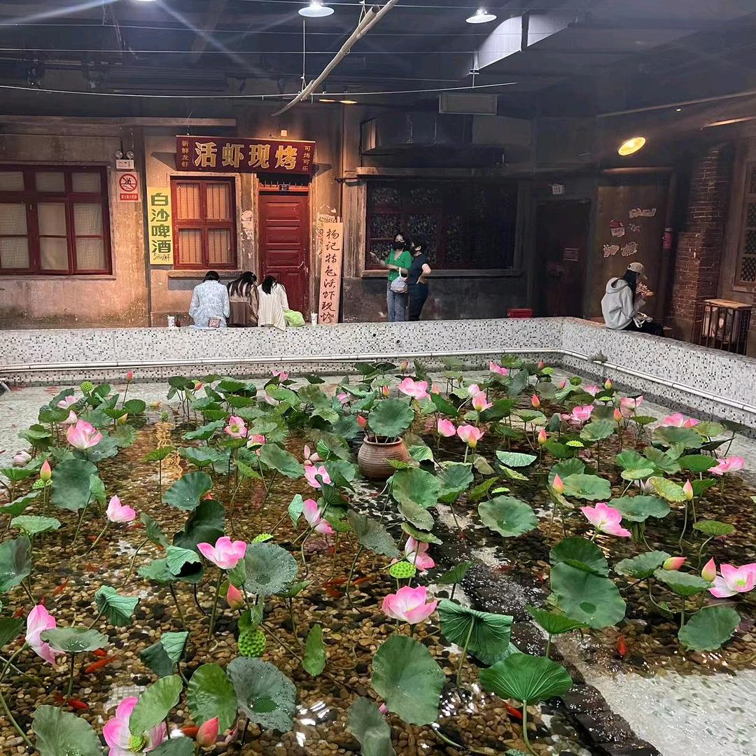 寒灯独夜人