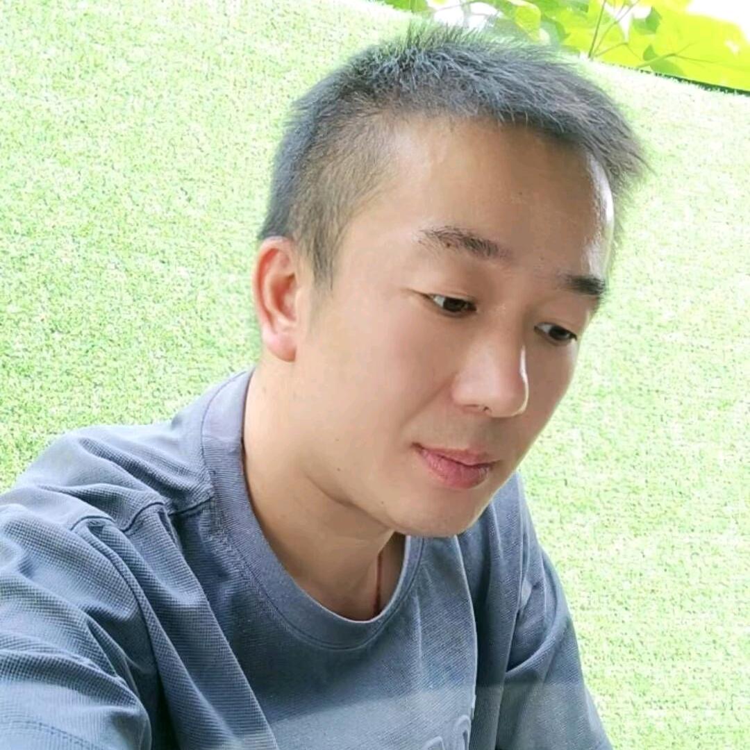 莒县小侯汽修CEO