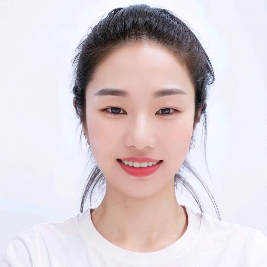 英子