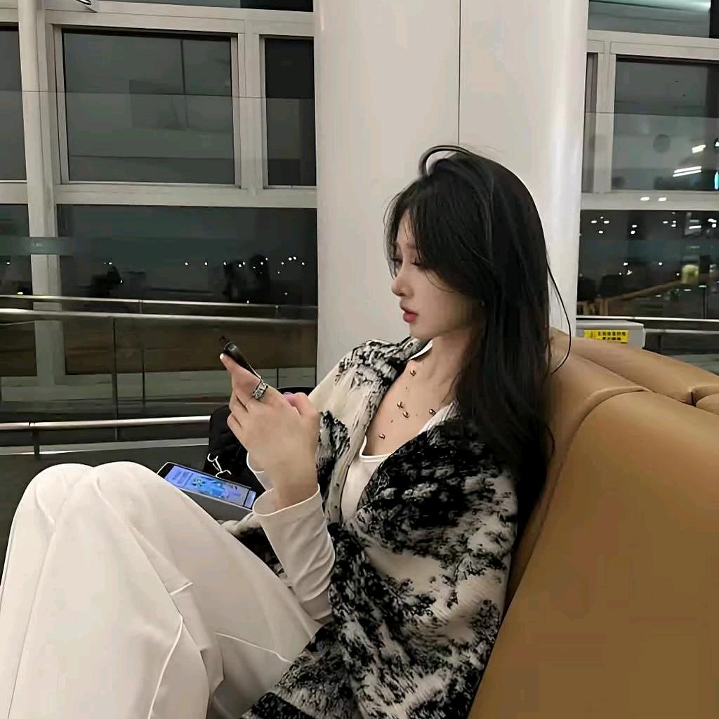 Aaaa-小婷