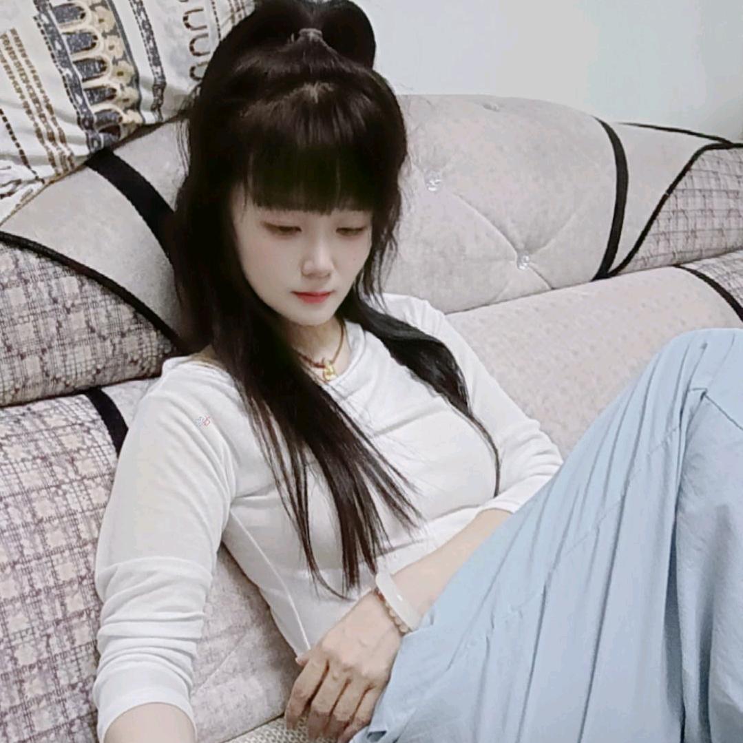 敏敏爱穿搭