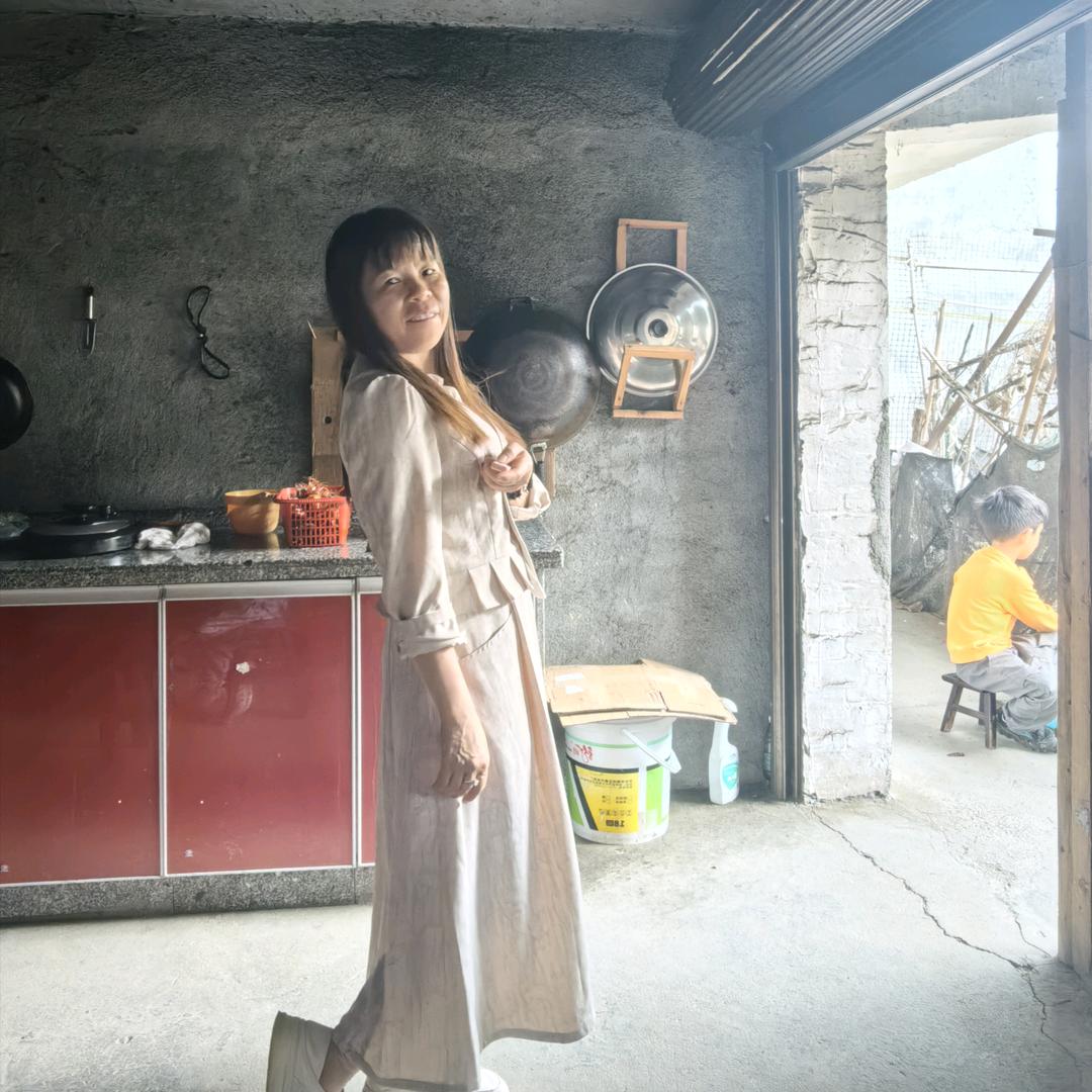 喜洋洋：(早上7点50开播)