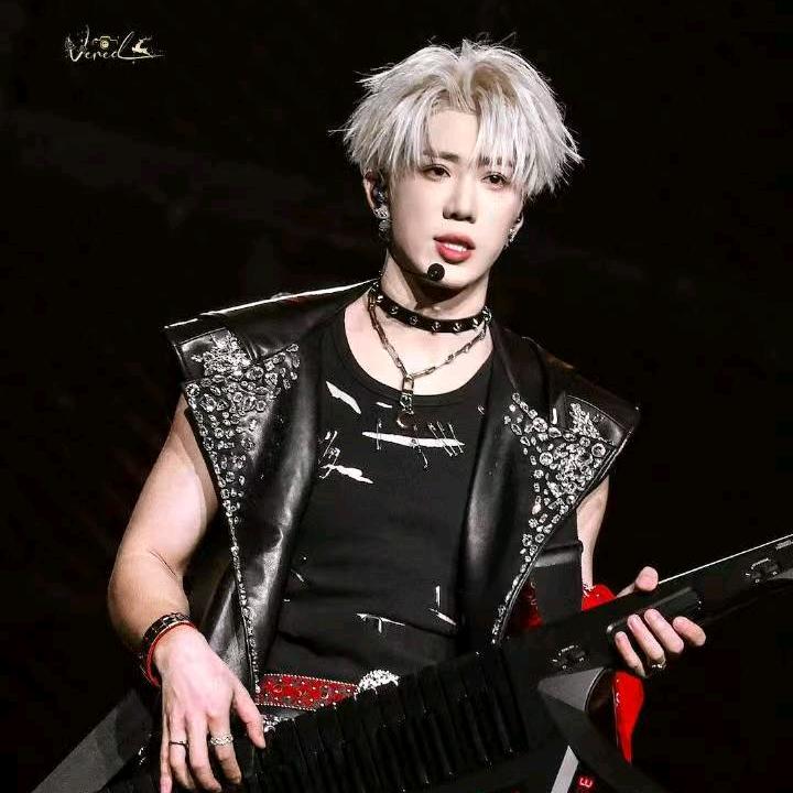 世妍🍒🌾(见过十个勤天版)