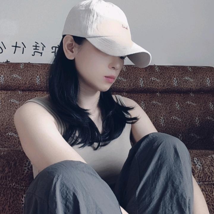 ༺ۣۖ小莫༒ۣۣۖ