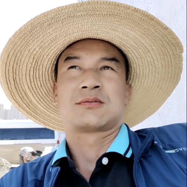 草帽哥 卖建材