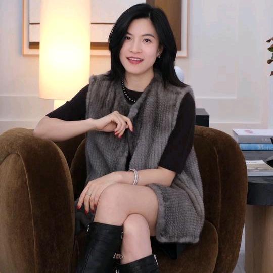 阿董小姐私服衣橱