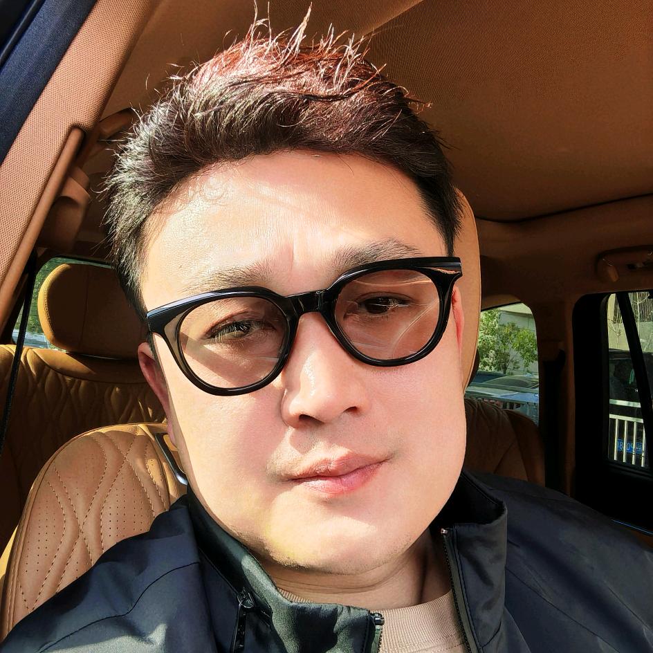 小文哥😇