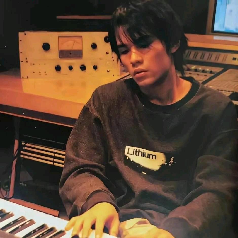 阿伟不会打球🏸