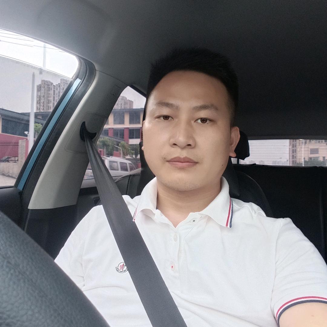 跑车的龙弟