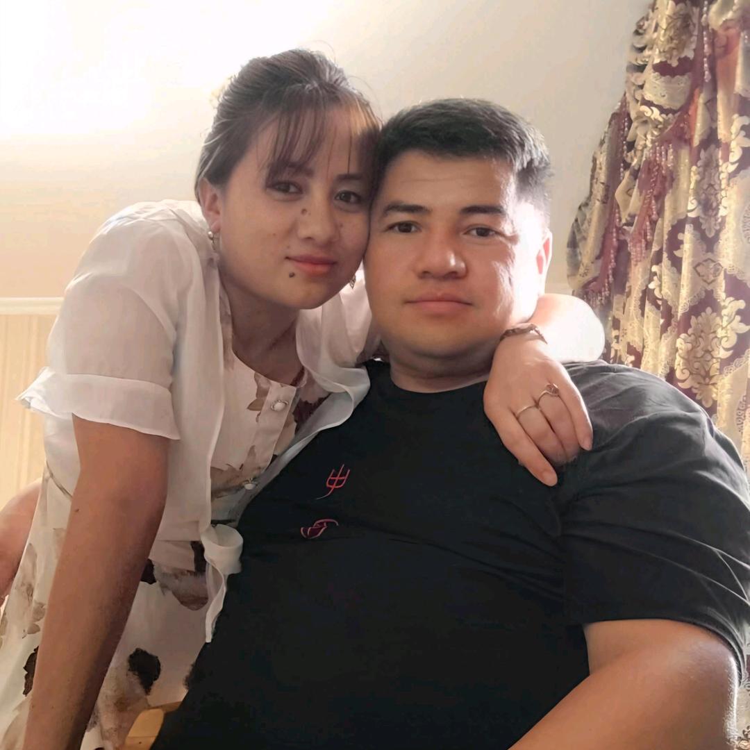艾力夫妻带货