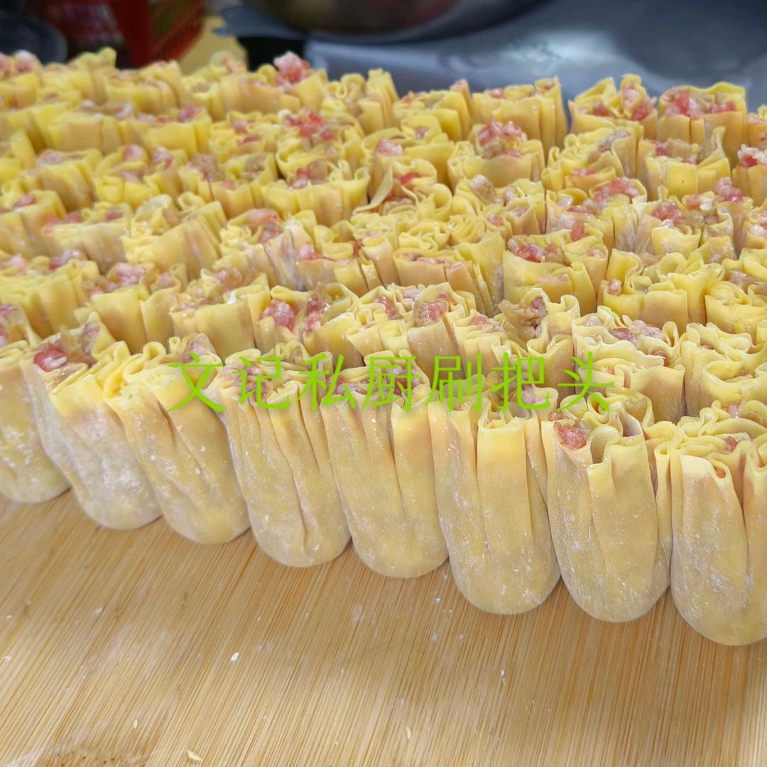 在兴义做名优小吃刷把头、鸡肉汤圆的志敏