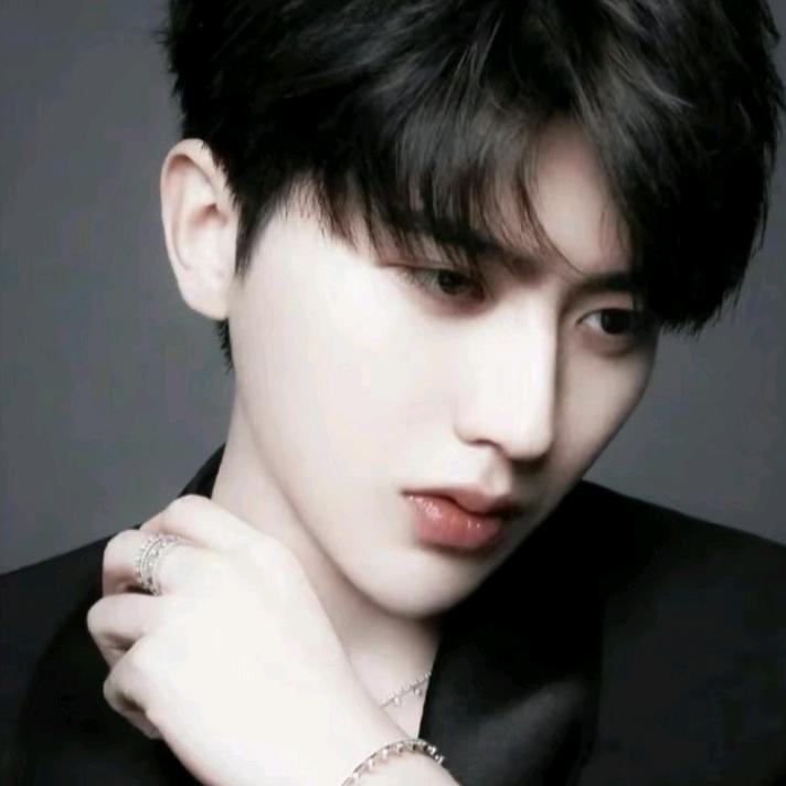 @小杨哥哥🌿🌹
