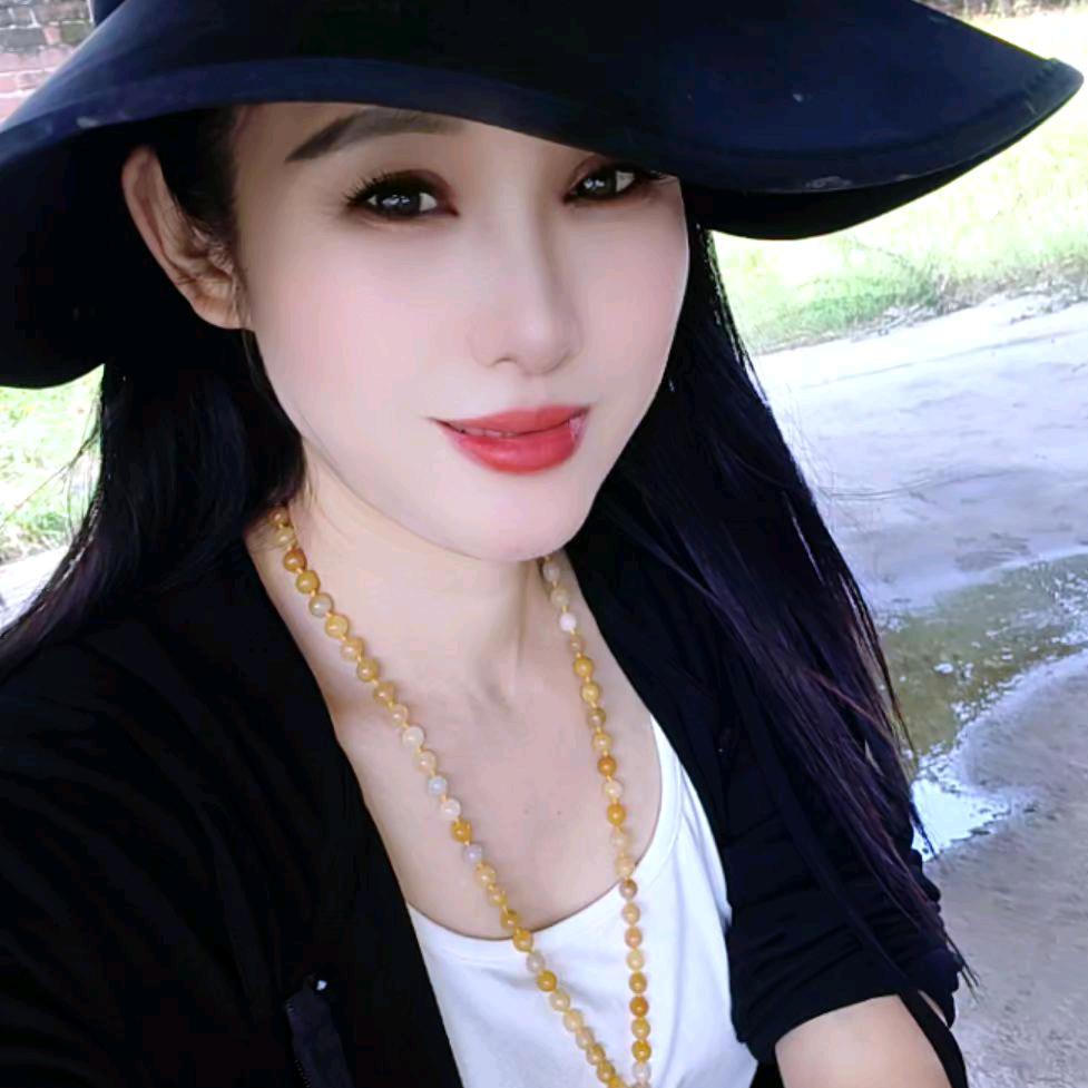 ♥   善良的女人。