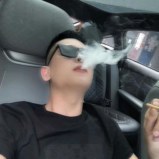 ²º²⁵༼ཽ༉ꫛ@ᨳ້໌ᮨ@