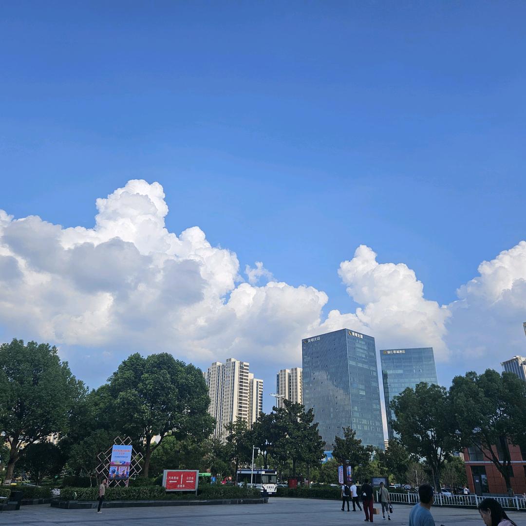 跳跳.