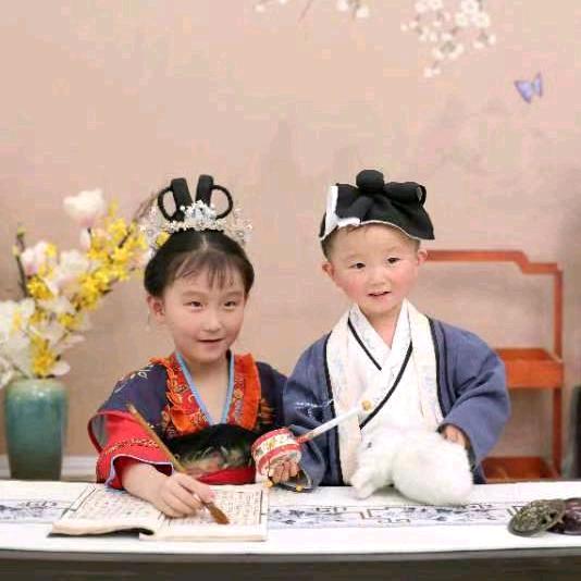 一指苍茫处，淡淡流年香♊️06.11