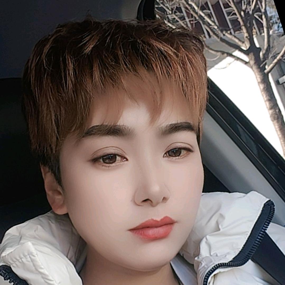 霞姐(☝｀˘ω˘)☝