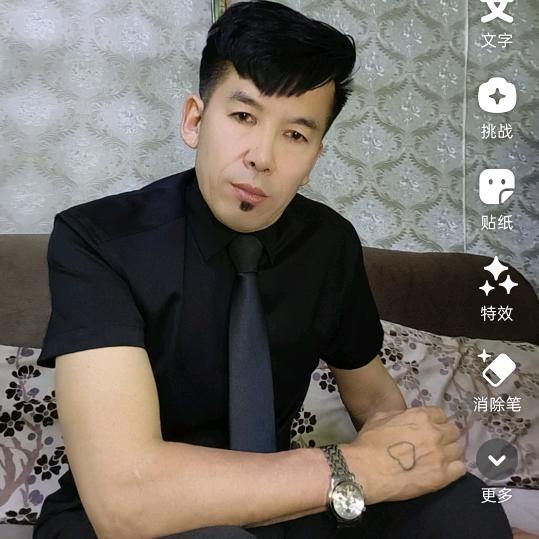 叶嗨🎤🎸🎷
