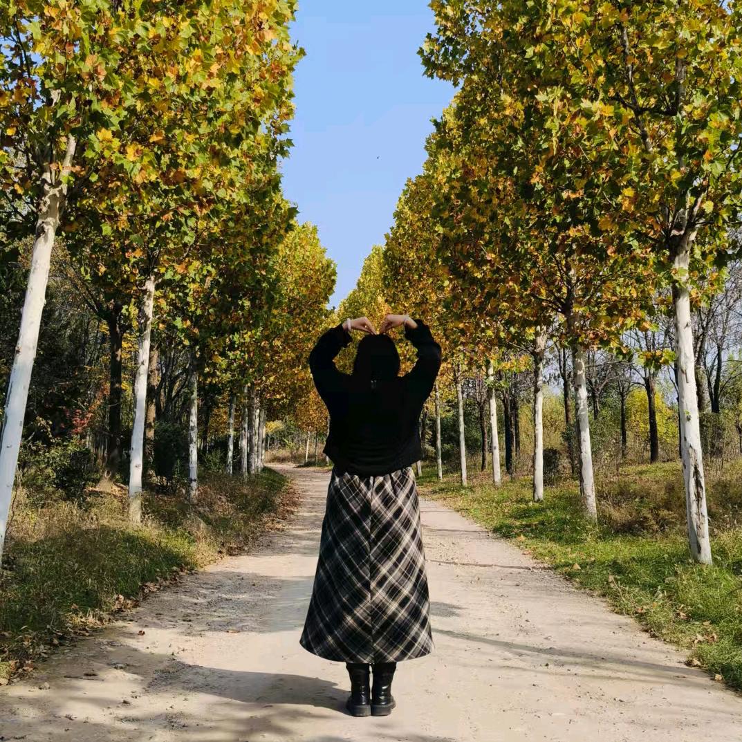 ༺ۣۖ疯༻一样的女子