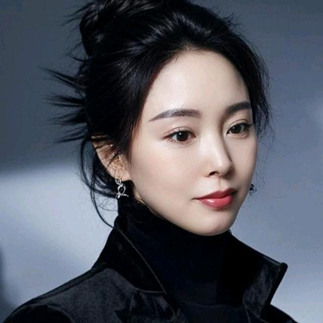 做自己💪( ˃̶̤́ ꒳ ˂̶̤̀ )