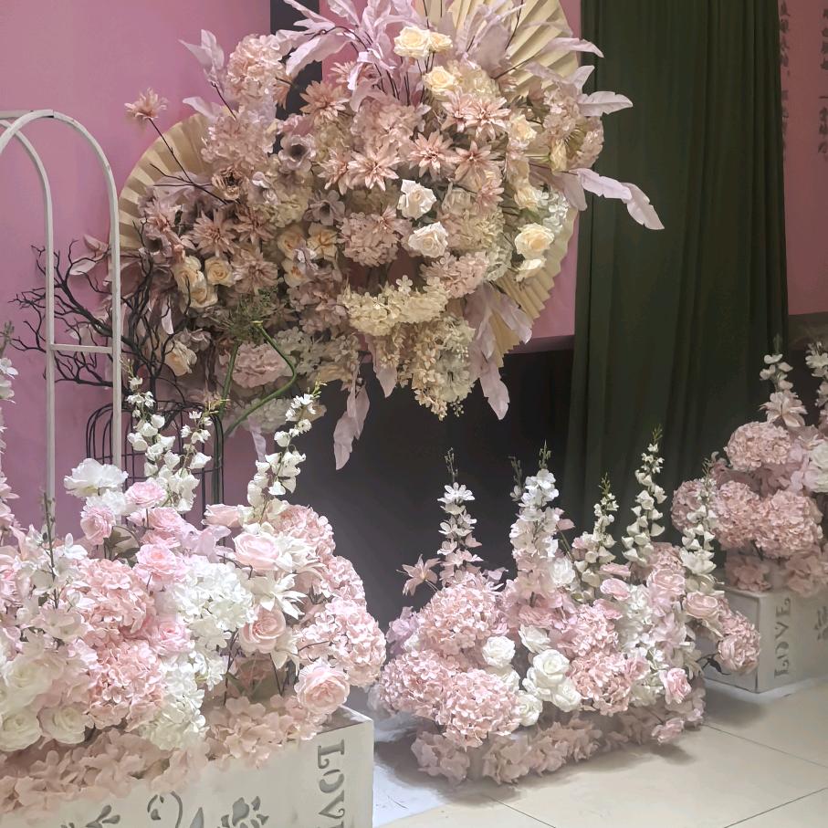王 家 🧣三 菇 凉💍
