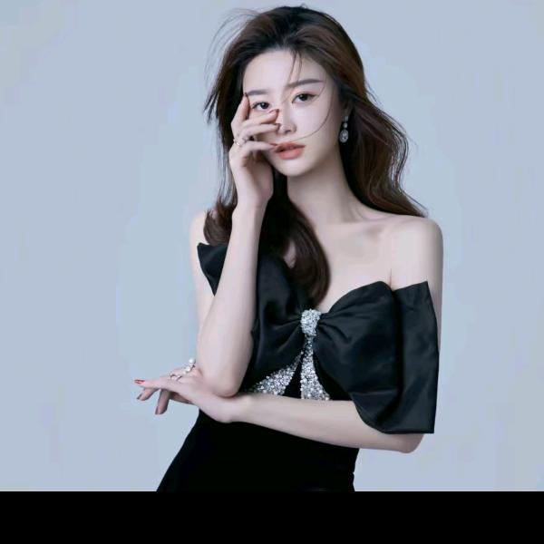 邱莹莹HELA AOMI