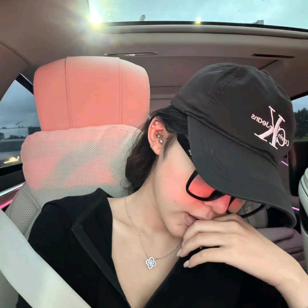 是张鱼小丸子吖-