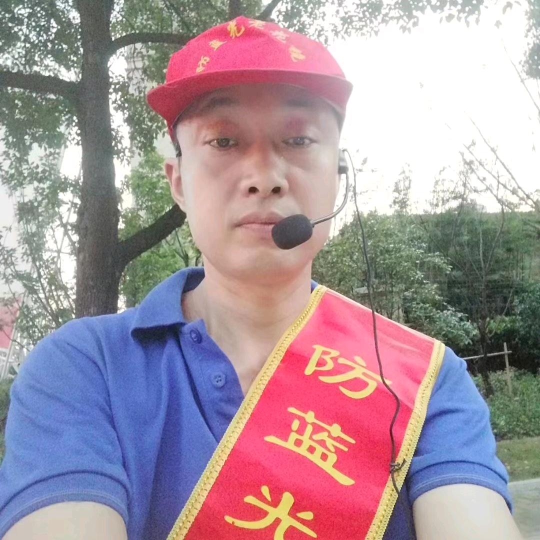 人生如梦(老花镜促销员）