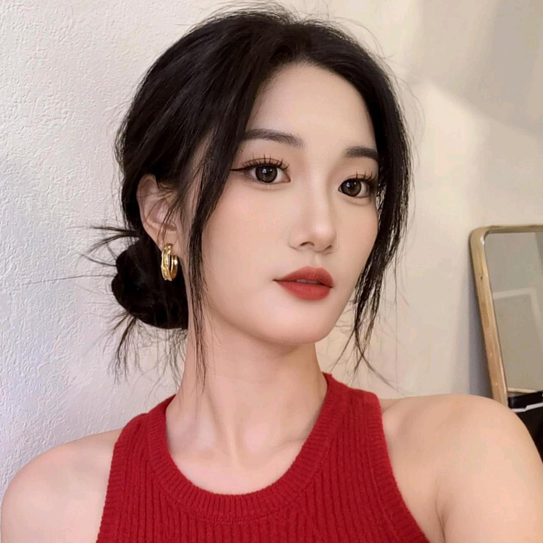 小燚